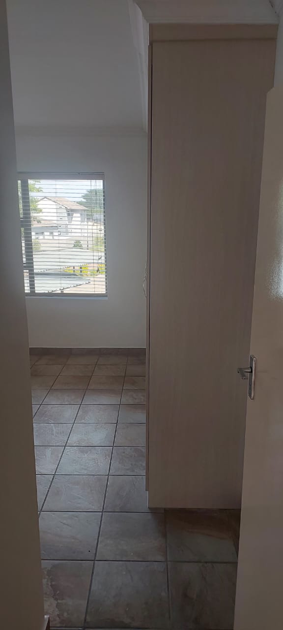 2 Bedroom Property for Sale in Gateway Manor North West